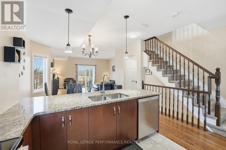 29496020/225-fir-lane/kemptville/north-grenville/ontario/K0G1J0_9