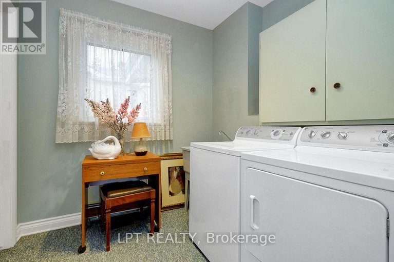 28230942/169-roger-road/faircrest-heights/ottawa/ontario/K1H5C7_35