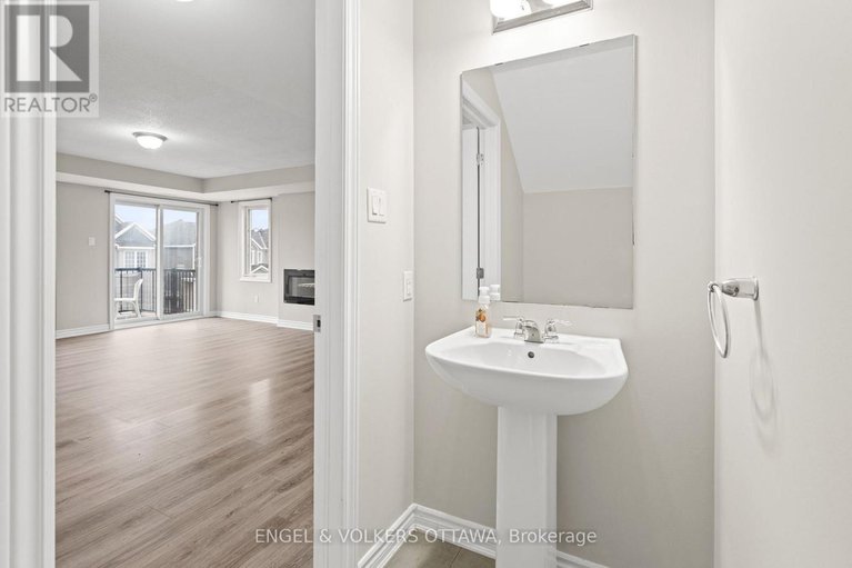 29138541/2248-watercolours-way/half-moon-bay/ottawa/ontario/K2J6R2_14