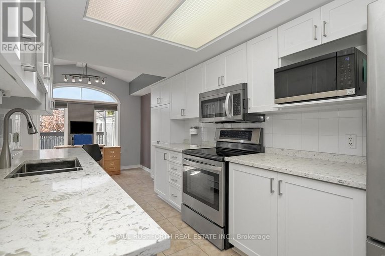 29652809/4316-owl-valley-drive/riverside-southgloucester-glen/ottawa/ontario/K1V1L3_10