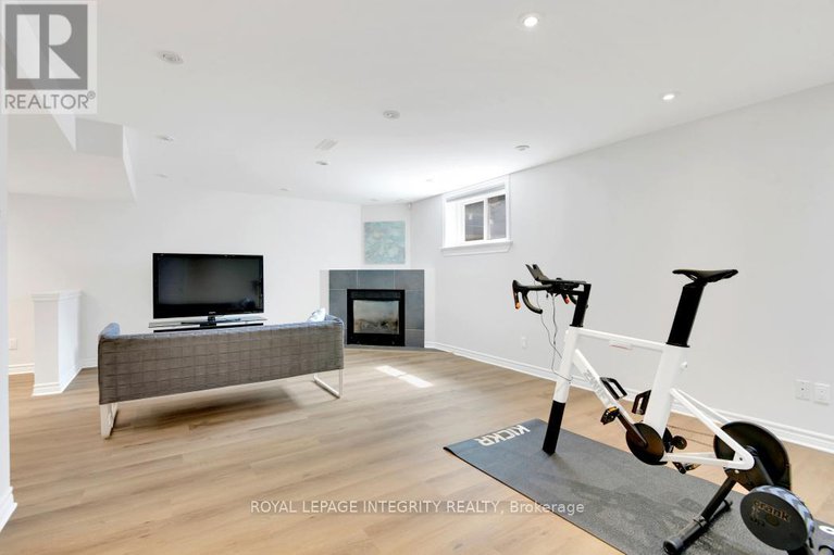 28624550/11-honeywood-court/riverside-southgloucester-glen/ottawa/ontario/K1V1Y4_27