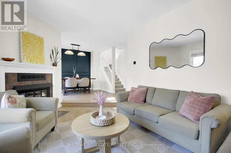 29532776/294-turnstone-court/chatelaine-village/ottawa/ontario/K1E2V2_18