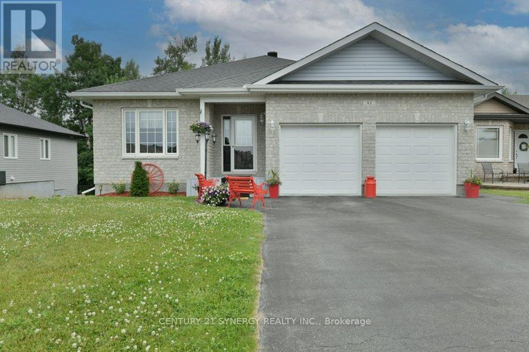 28530015/42-code-crescent/smiths-falls/smiths-falls/ontario/K7A0A9_2