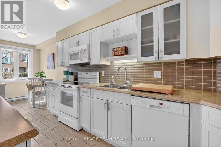 29521537/202a-62-donald-street/overbrook/ottawa/ontario/K1K1N2_12