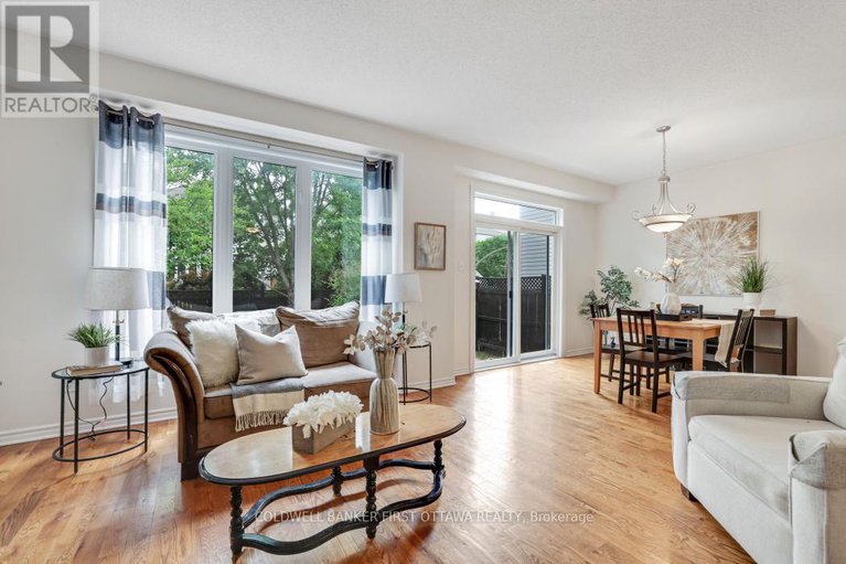 28505247/69-friendly-crescent/stittsville-south/ottawa/ontario/K2S2B6_14