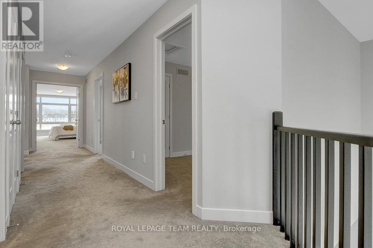 29433481/749-brian-good-avenue/riverside-southgloucester-glen/ottawa/ontario/K4M0E3_26