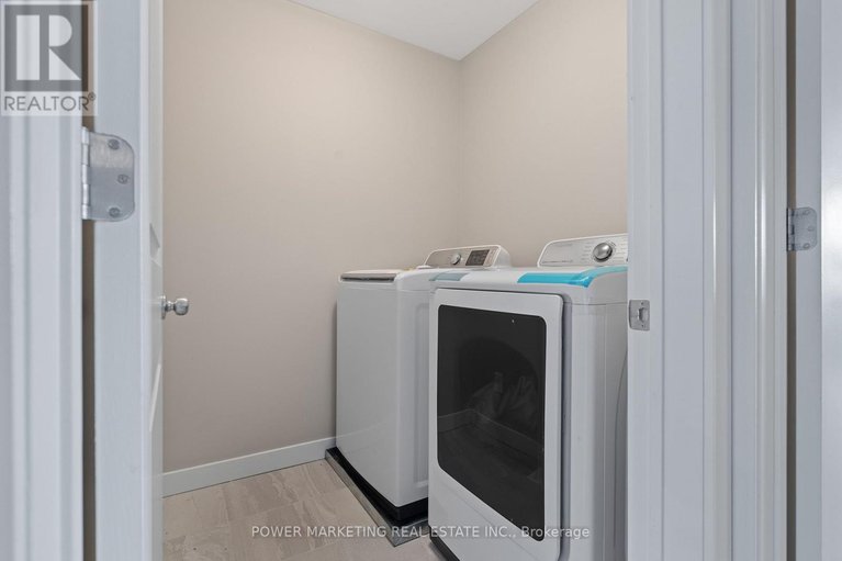 29476650/431-cope-drive/emerald-meadowstrailwest/ottawa/ontario/K2V0P4_22