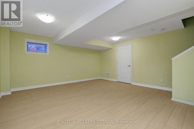 28749418/305-lamarche-avenue/orleans-village/ottawa/ontario/K1C1T1_27