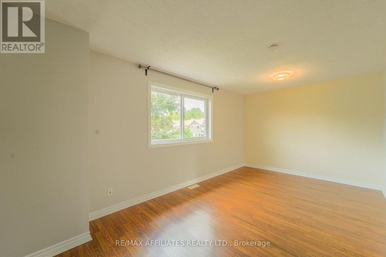 28589609/65-47-mcdermot-court/katimavik/ottawa/ontario/K2L3V5_20
