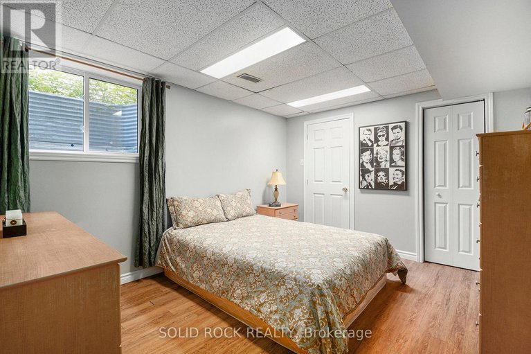 28813811/1674-sansonnet-street-s/chapel-hill/ottawa/ontario/K1C5Y6_40