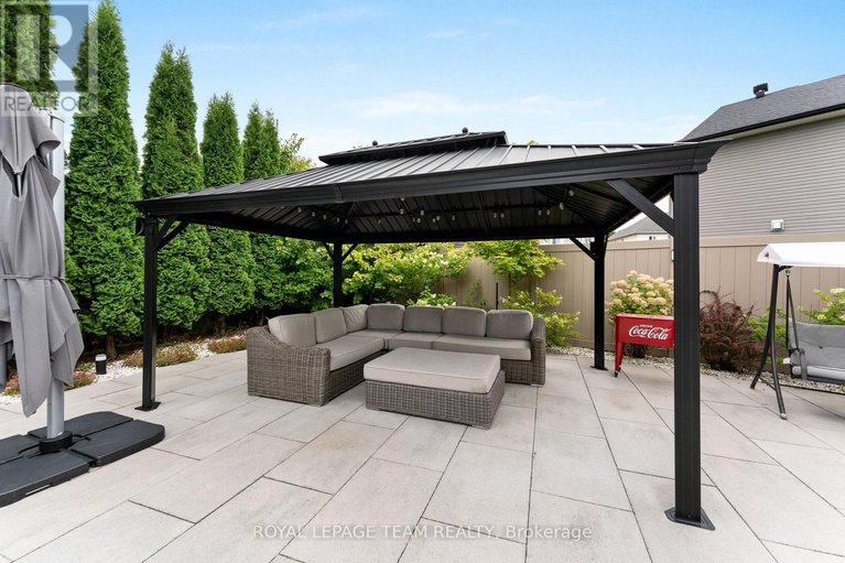 28689436/250-sunnyridge-crescent/emerald-meadowstrailwest/ottawa/ontario/K2M0H3_43