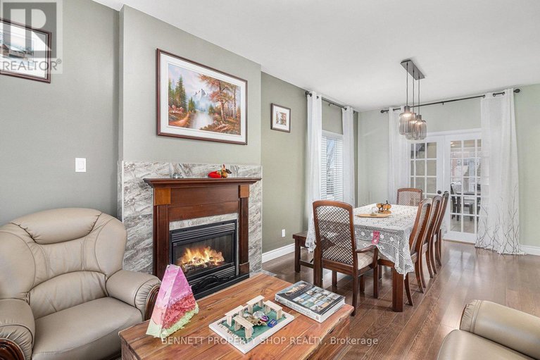 29282327/1067-rocky-harbour-crescent/riverside-southgloucester-glen/ottawa/ontario/K1V1V3_10