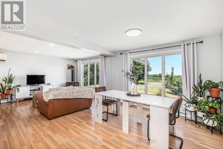 28629773/1560-mclaughlin-road/north-dundas-winchester-twp/north-dundas/ontario/K0A1R0_11