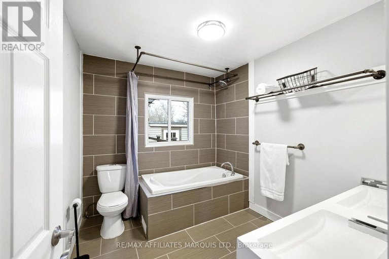 29555940/5083-aultsville-road/south-stormont-osnabruck-twp/south-stormont/ontario/K0C1M0_30