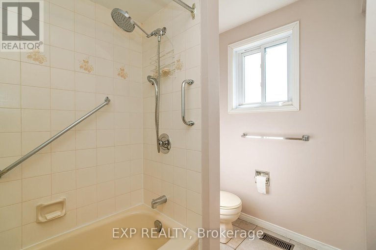 28550236/184-des-pins-place/queenswood-heights-south/ottawa/ontario/K1E2T5_25