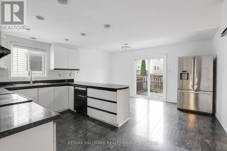 29015120/6-robina-avenue/westcliffe-estates/ottawa/ontario/K2H9R3_6