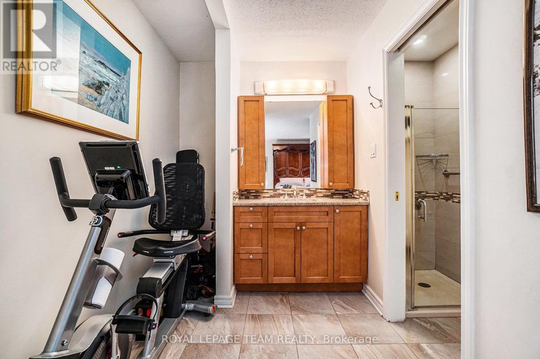 28127360/14-riverbrook-road/arlington-woods/ottawa/ontario/K2H7W6_35