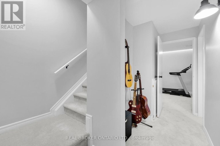 29578389/101-mcclintock-way/katimavik/ottawa/ontario/K2L2A5_21