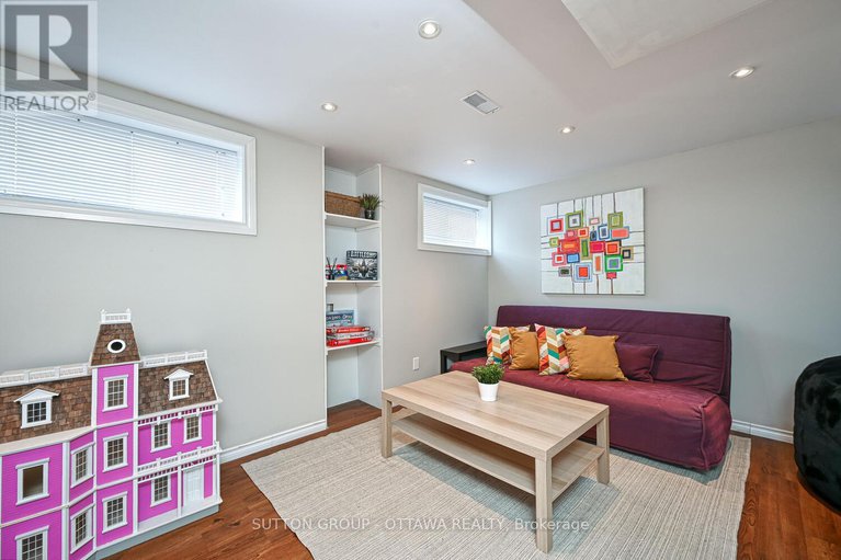 28623139/329-west-ridge-drive/stittsville-south/ottawa/ontario/K2S2G7_35