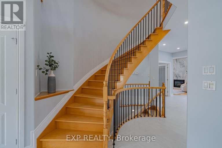 29038372/15-wellsmere-court/rideau-heightsrideau-river/ottawa/ontario/K2E8C2_13