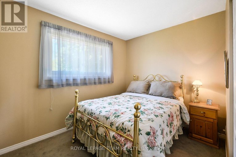28636832/41-viewmount-drive/meadowlandscrestview/ottawa/ontario/K2G3C4_16