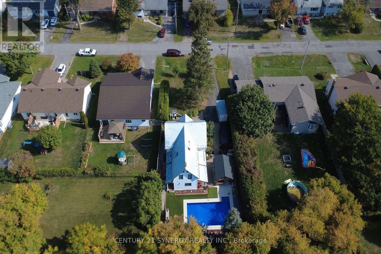 28930347/103-queen-charlotte-street/richmond/ottawa/ontario/K0A2Z0_47