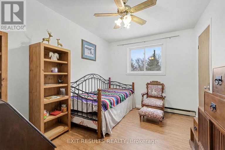 29208933/21111-concession-8-road/south-glengarry-lancaster-twp/south-glengarry/ontario/K0C1L0_18