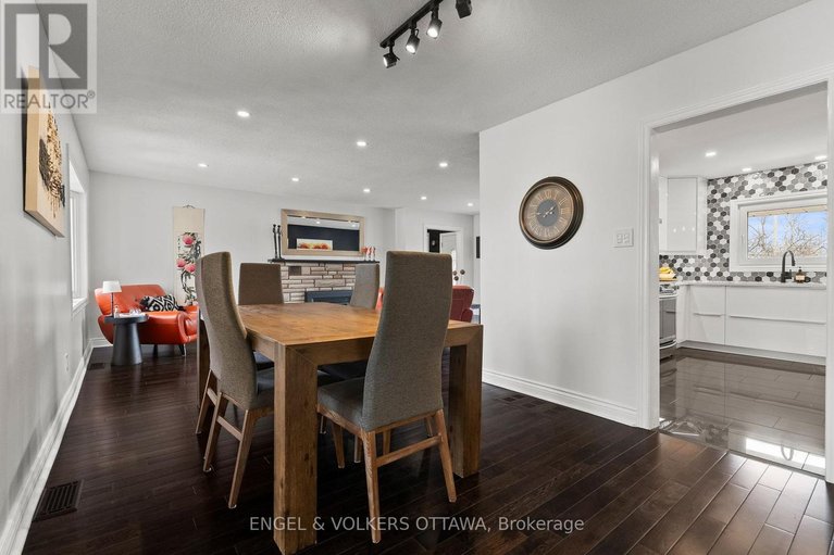 29577442/4624-albion-road/riverside-south/ottawa/ontario/K1X1A5_13