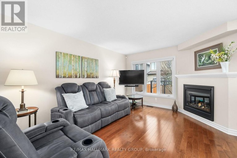 29648631/548-langelier-avenue/mer-bleuebradley-estatesanderson-park/ottawa/ontario/K1W0E7_7