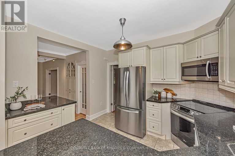 28379568/421-hinton-avenue-s/civic-hospital/ottawa/ontario/K1Y1B2_15