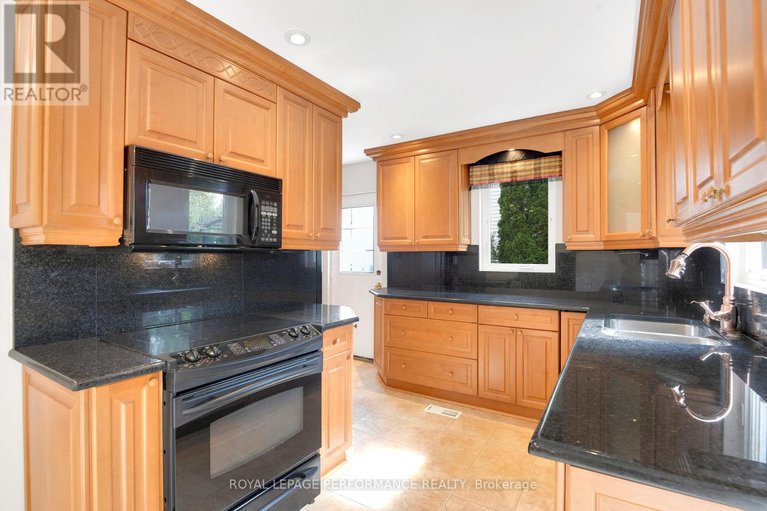 29066042/3804-autumnwood-street/emerald-woodssawmill-creek/ottawa/ontario/K1T2G8_6