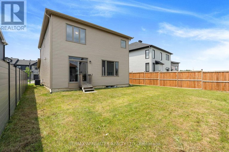 28557333/784-namur-street/embrun/russell/ontario/K0A1W0_26