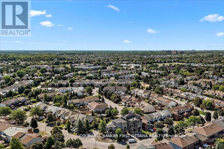 29638674/a-b-25-pennard-way/hunt-club-parkgreenboro/ottawa/ontario/K1T4C1_48