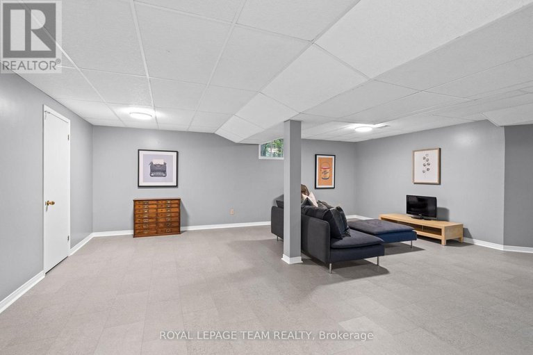 28734411/10-weldale-drive/rural-kanata-central/ottawa/ontario/K2W1A9_38