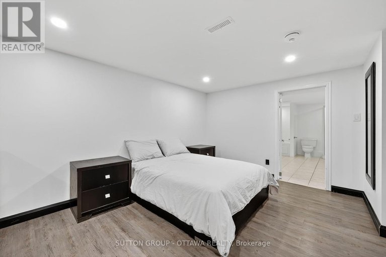 28916928/1000-adley-road-n/carson-grove/ottawa/ontario/K1J8B9_30