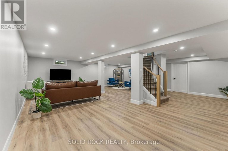 28762668/210-carleton-avenue/ottawa-westtunneys-pasture/ottawa/ontario/K1Y0J3_31