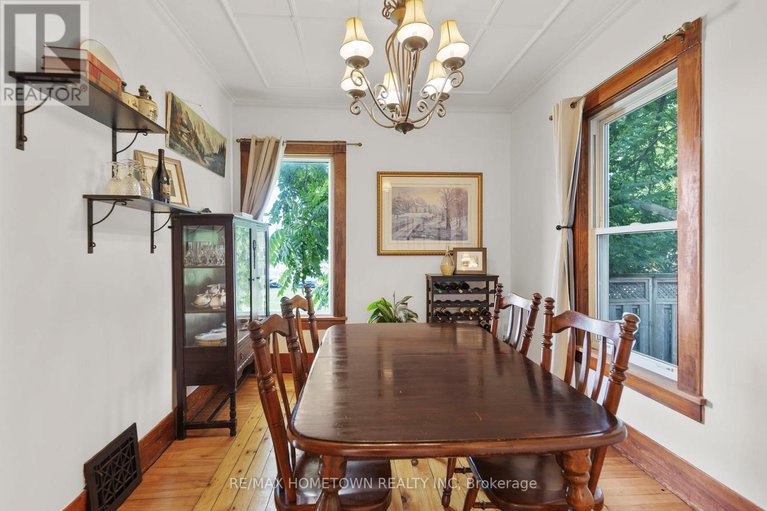 28592172/138-henry-street-e/prescott/prescott/ontario/K0E1T0_10