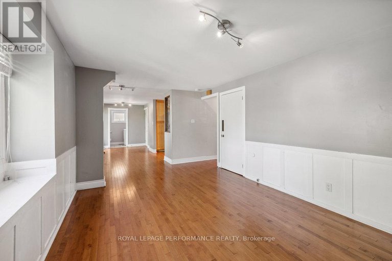 29074495/2045-deerhurst-court/beacon-hill-north/ottawa/ontario/K1J8H2_28