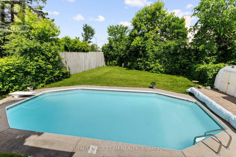 28500316/1357-thames-street/carlington/ottawa/ontario/K1Z7N3_34