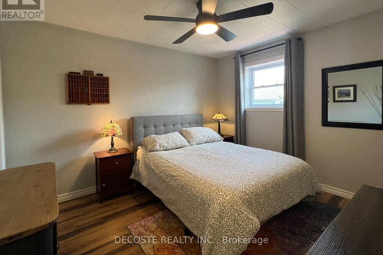 28568496/273-main-street-s/alexandria/north-glengarry/ontario/K0C1A0_16