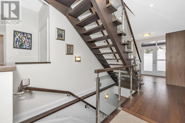 29105502/383-princeton-avenue/mckellarhighland/ottawa/ontario/K2A4E1_28