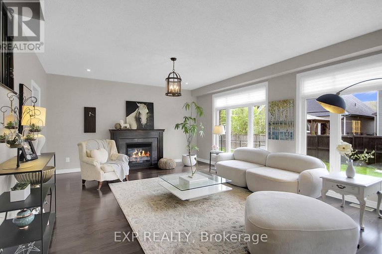 28328469/132-gracewood-crescent/blossom-parkkemp-parkfindlay-creek/ottawa/ontario/K1T0J5_16