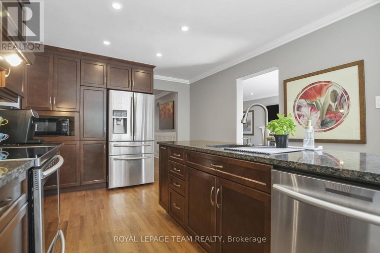 28617352/7-albury-crescent/stittsville-central/ottawa/ontario/K2S1G7_14