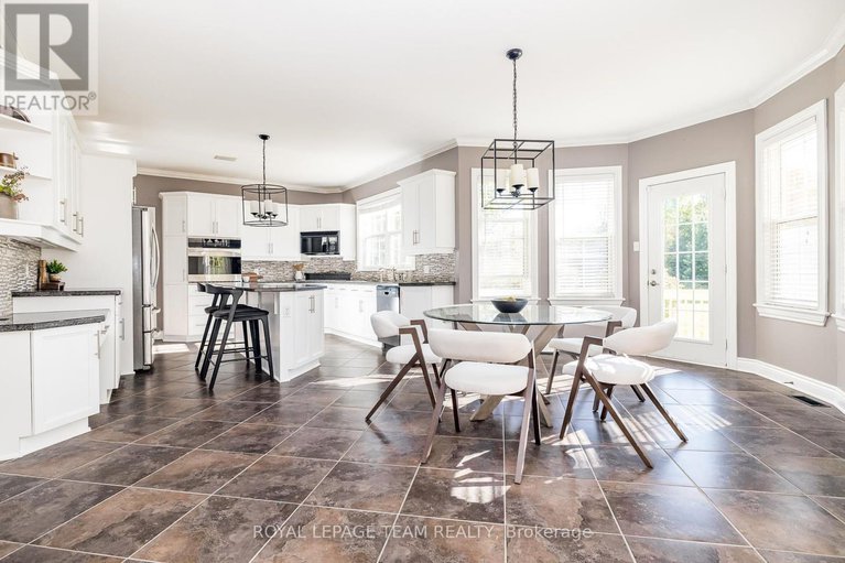 28939850/38-marchvale-drive/rural-kanata-central/ottawa/ontario/K2W1C2_12
