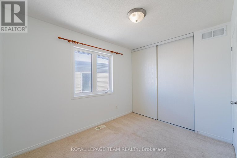 29363921/313-bryarton-street/chapel-hill/ottawa/ontario/K1C7R5_34