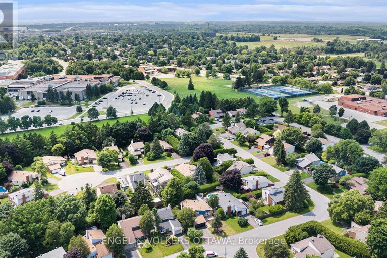 28939976/123-tripp-crescent/pheasant-run/ottawa/ontario/K2J1M5_22