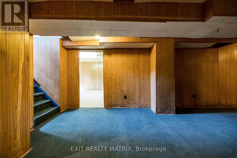 28932484/8-brian-crescent/bruce-farmgraham-parkqualicumbellands/ottawa/ontario/K2H6X3_29