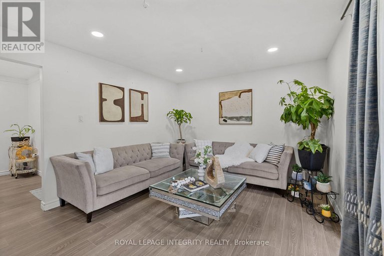 28599502/3485-mccarthy-road/hunt-clubwestern-community/ottawa/ontario/K1V8Z9_3