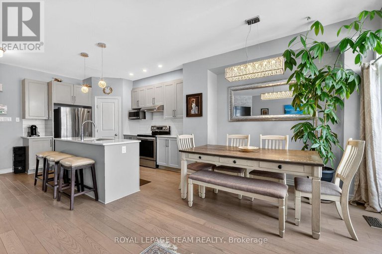 29372615/829-miikana-road/blossom-parkkemp-parkfindlay-creek/ottawa/ontario/K1X0G5_5