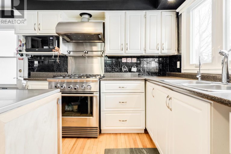 27872677/22197-parkhill-circle/south-glengarry-lancaster-twp/south-glengarry/ontario/K0C1Z0_3